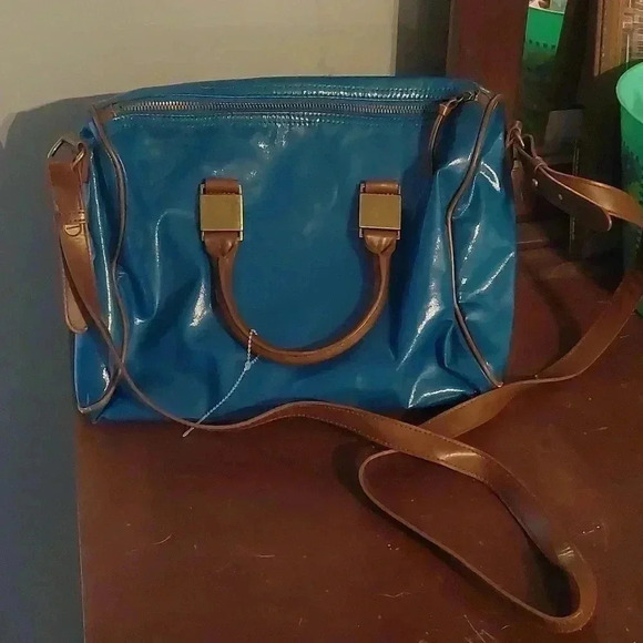 NWOT Simply Vera by Vera Wang Blue purse - Picture 1 of 9